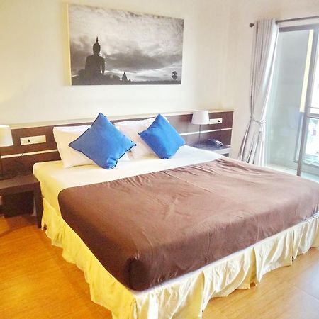 Sleep Tight Hotel Jomtien Beach Exterior photo