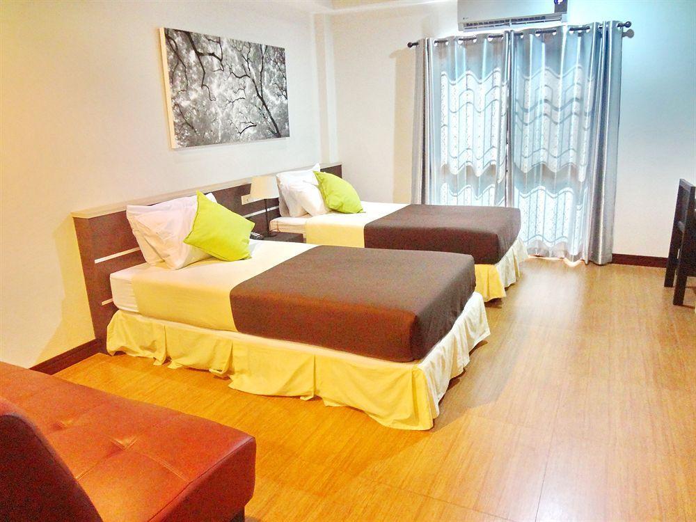 Sleep Tight Hotel Jomtien Beach Exterior photo