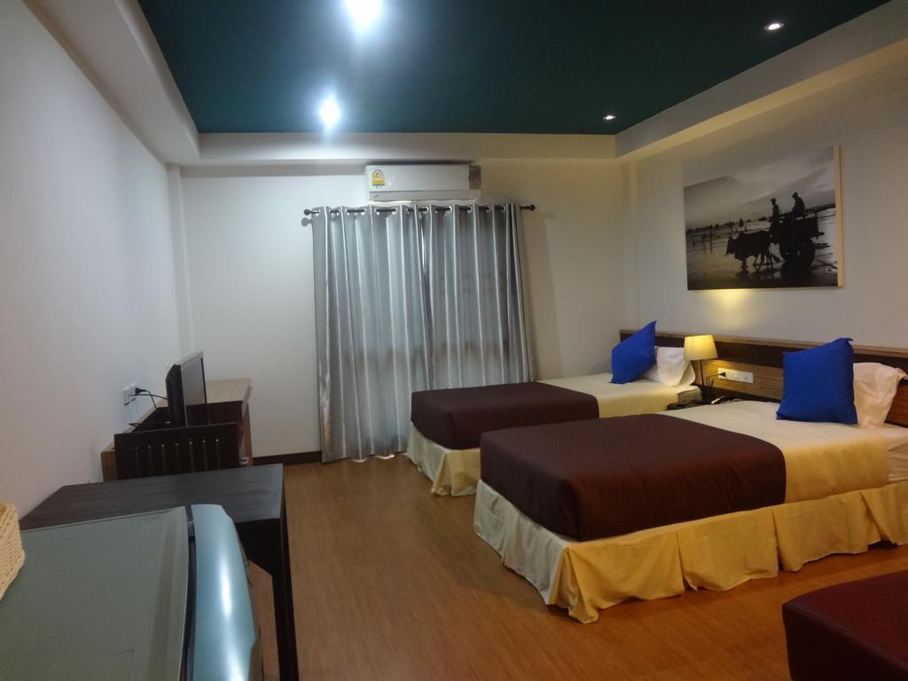 Sleep Tight Hotel Jomtien Beach Exterior photo