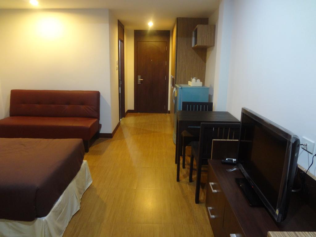 Sleep Tight Hotel Jomtien Beach Exterior photo