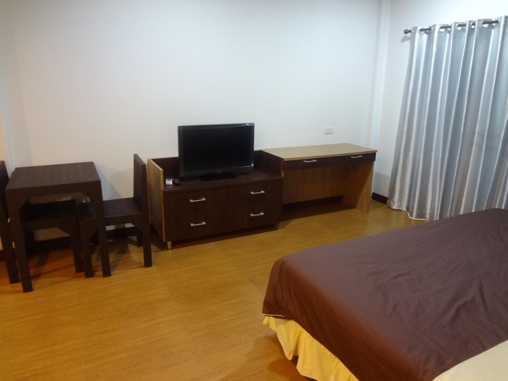 Sleep Tight Hotel Jomtien Beach Exterior photo